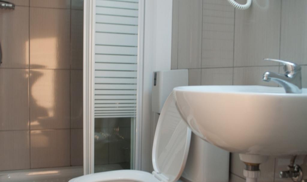 St. George Rent Rooms Larnaca Buitenkant foto