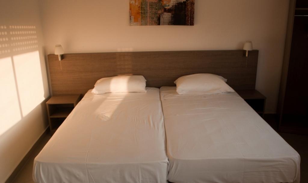 St. George Rent Rooms Larnaca Buitenkant foto