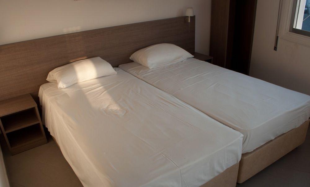 St. George Rent Rooms Larnaca Buitenkant foto