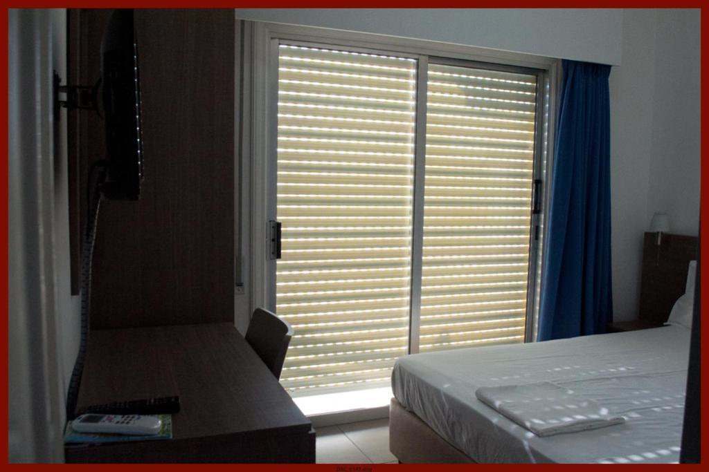 St. George Rent Rooms Larnaca Buitenkant foto
