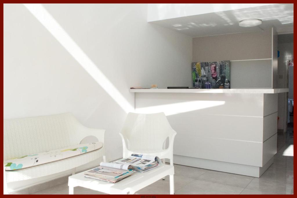 St. George Rent Rooms Larnaca Buitenkant foto