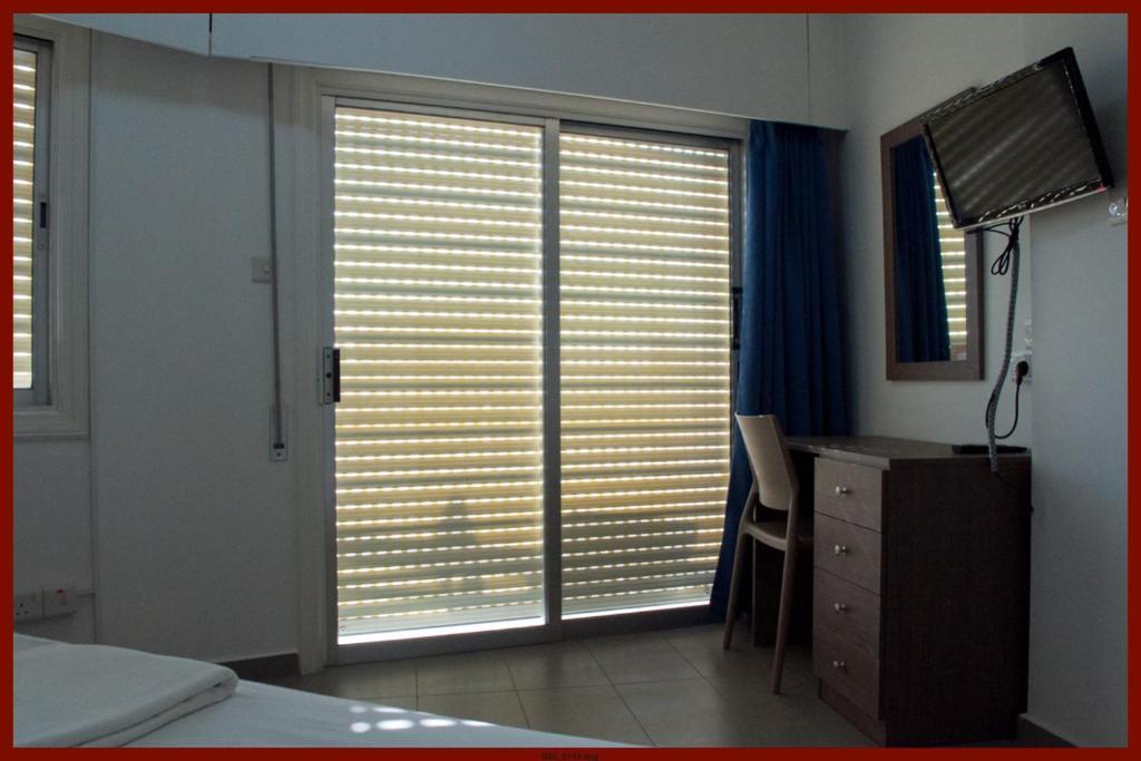 St. George Rent Rooms Larnaca Buitenkant foto